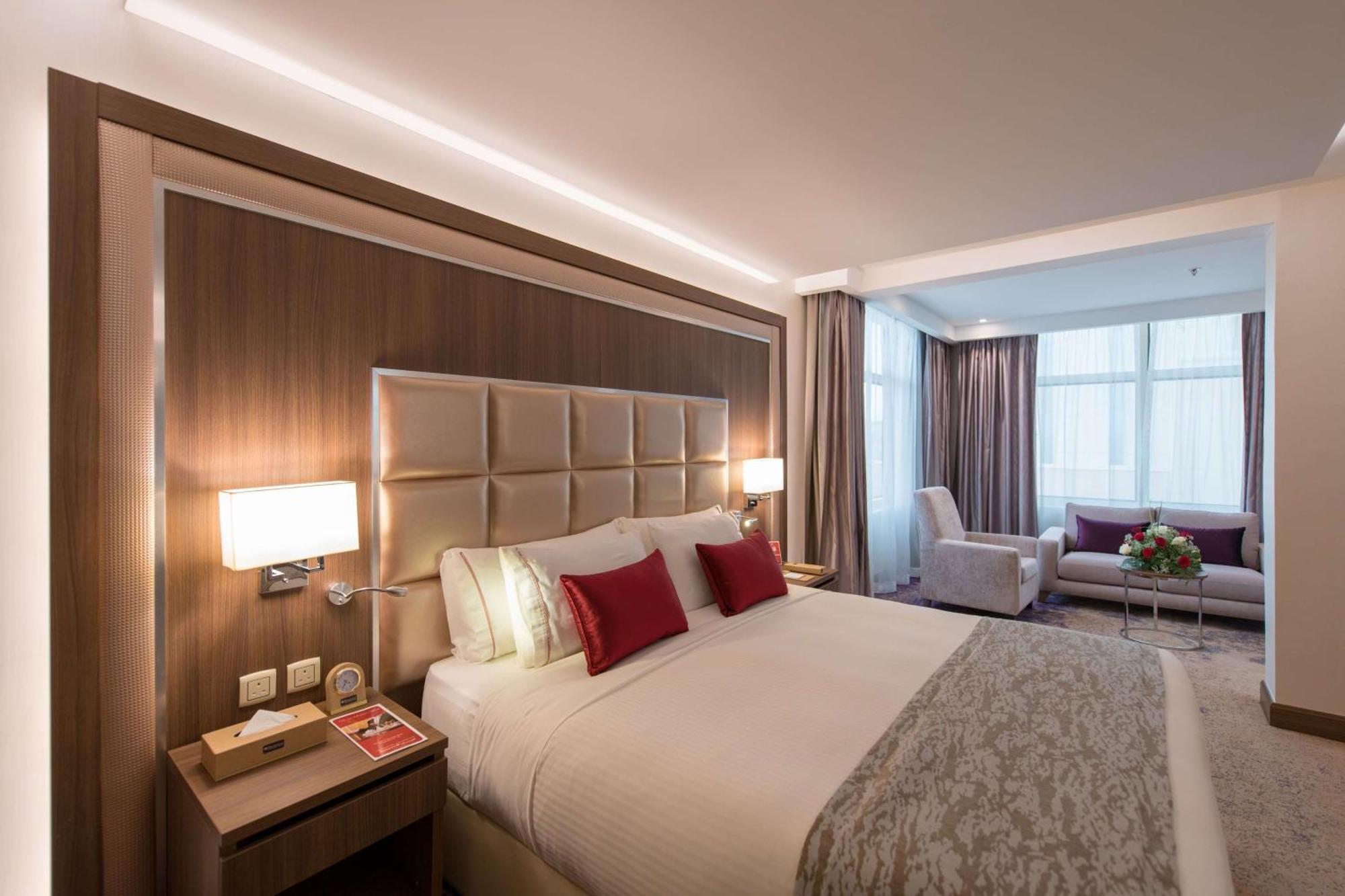 Ramada By Wyndham Continental Jeddah Hotel Exterior foto