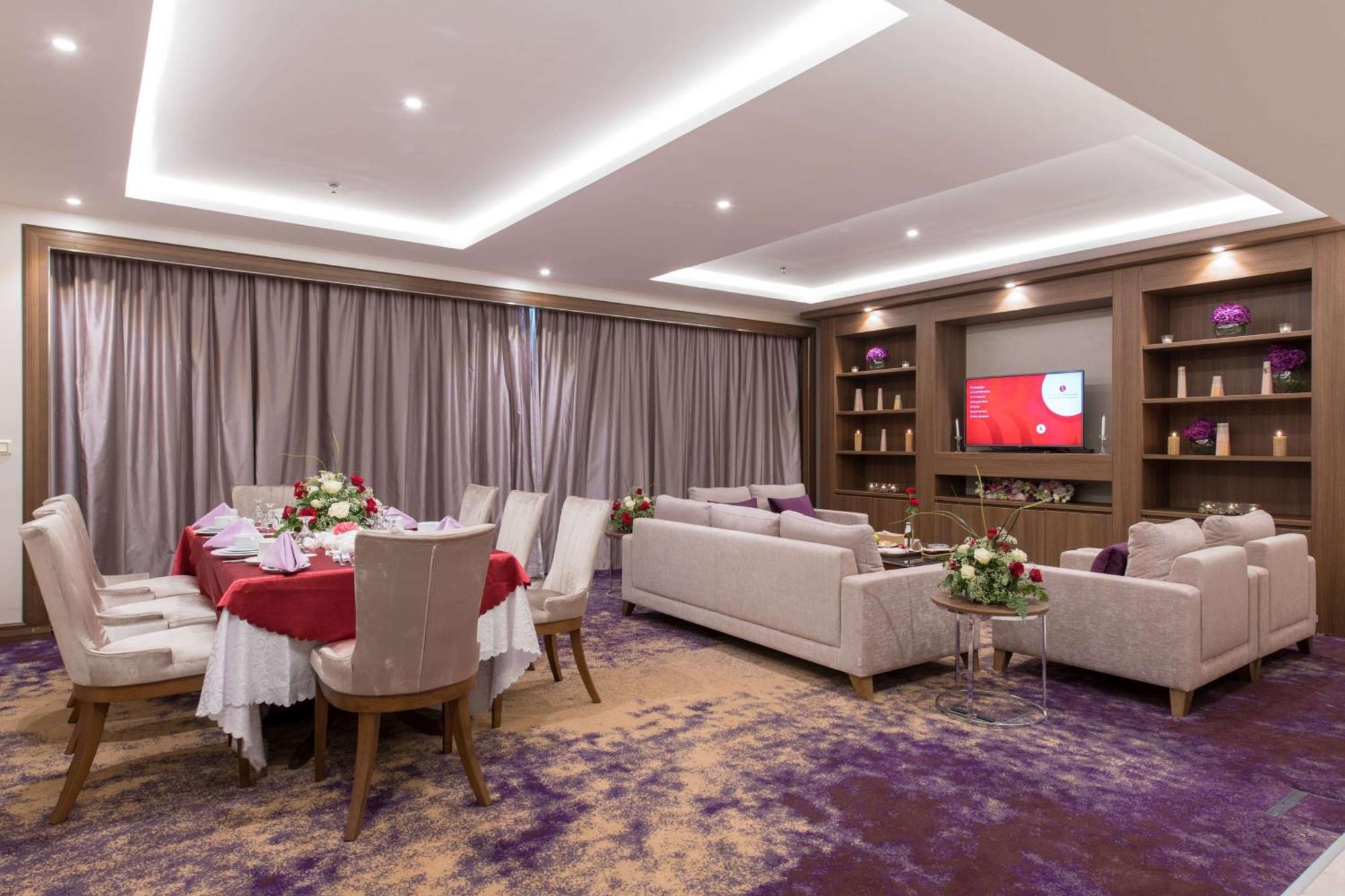 Ramada By Wyndham Continental Jeddah Hotel Exterior foto