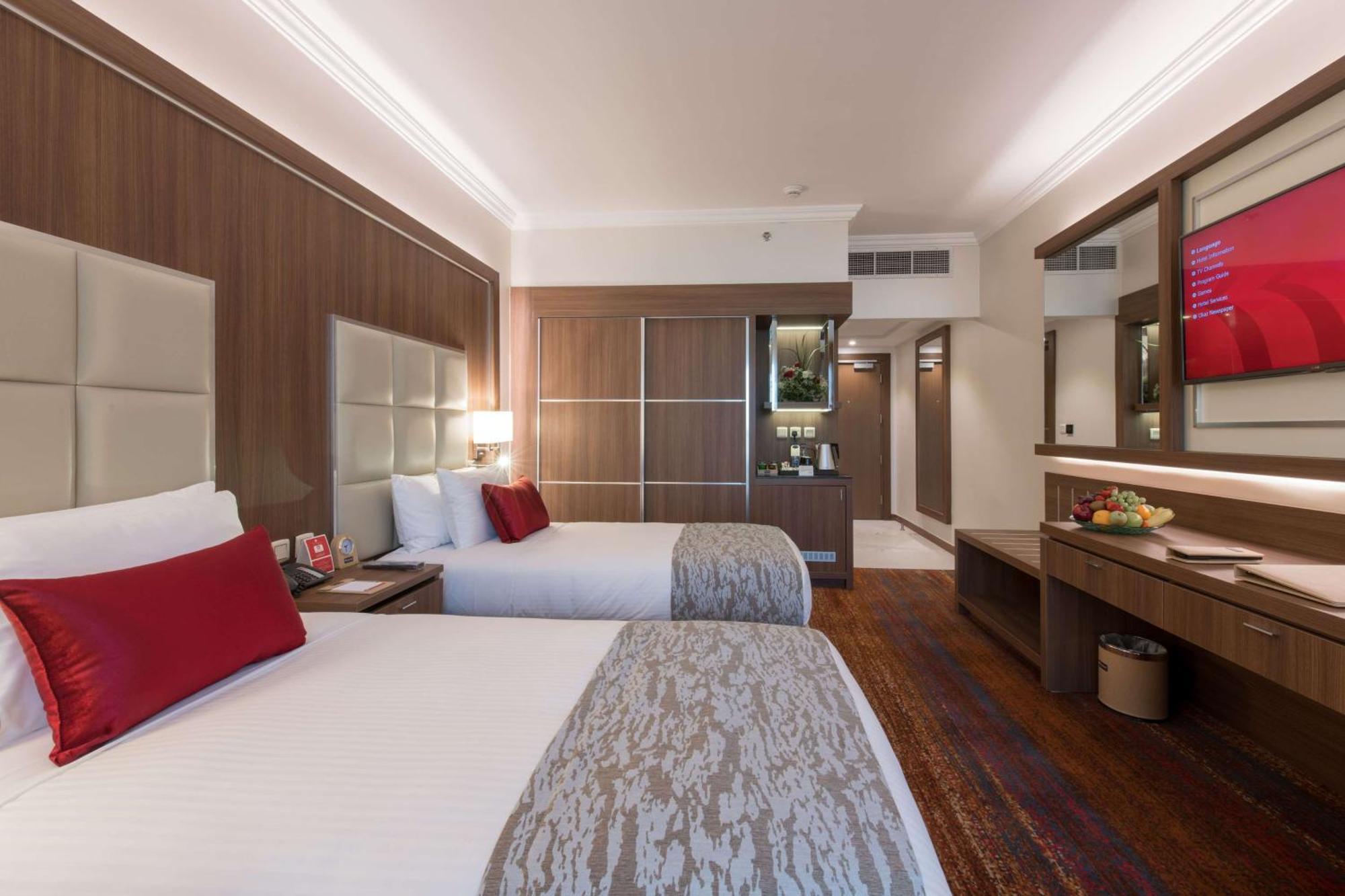 Ramada By Wyndham Continental Jeddah Hotel Exterior foto
