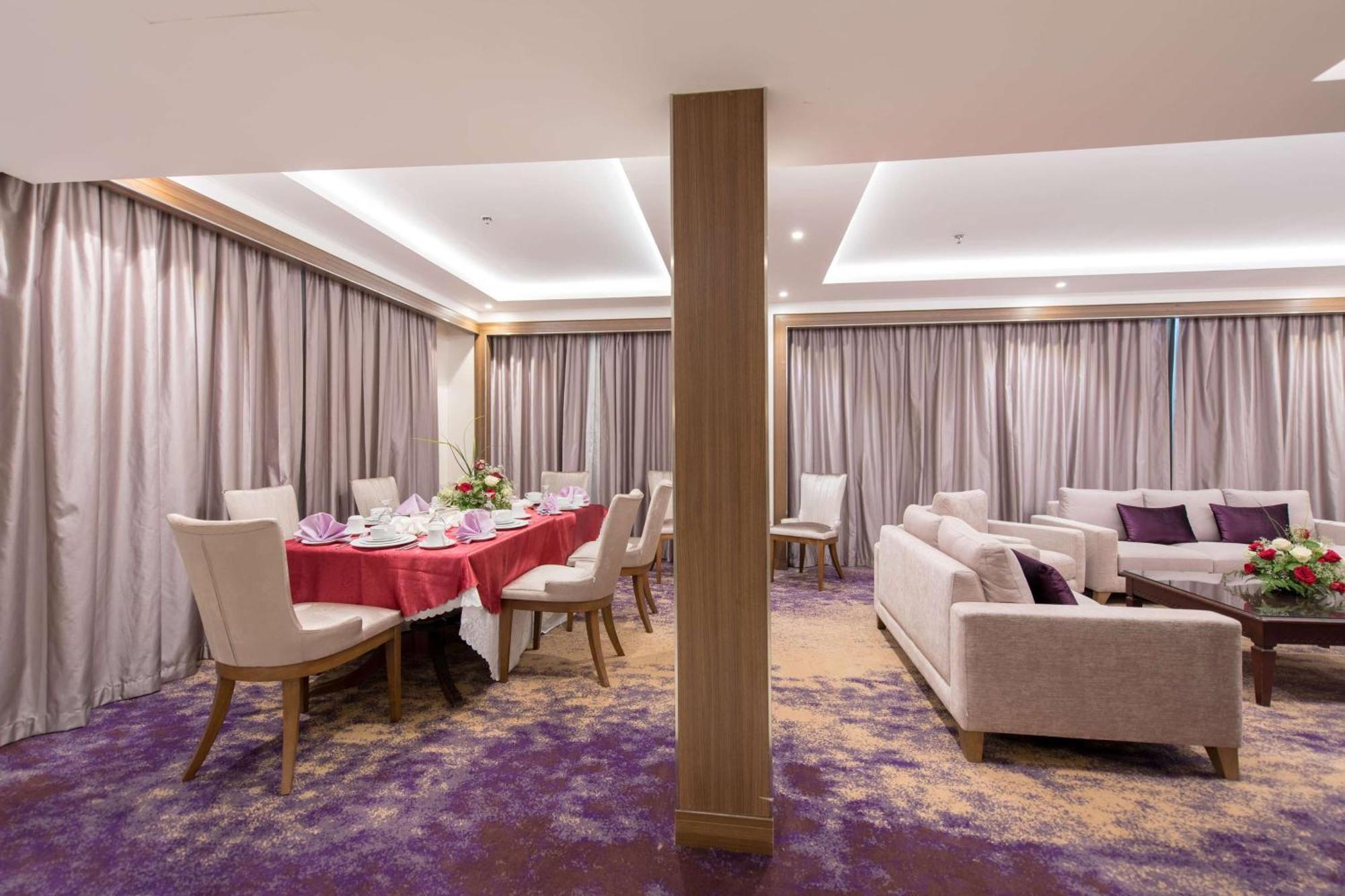 Ramada By Wyndham Continental Jeddah Hotel Exterior foto