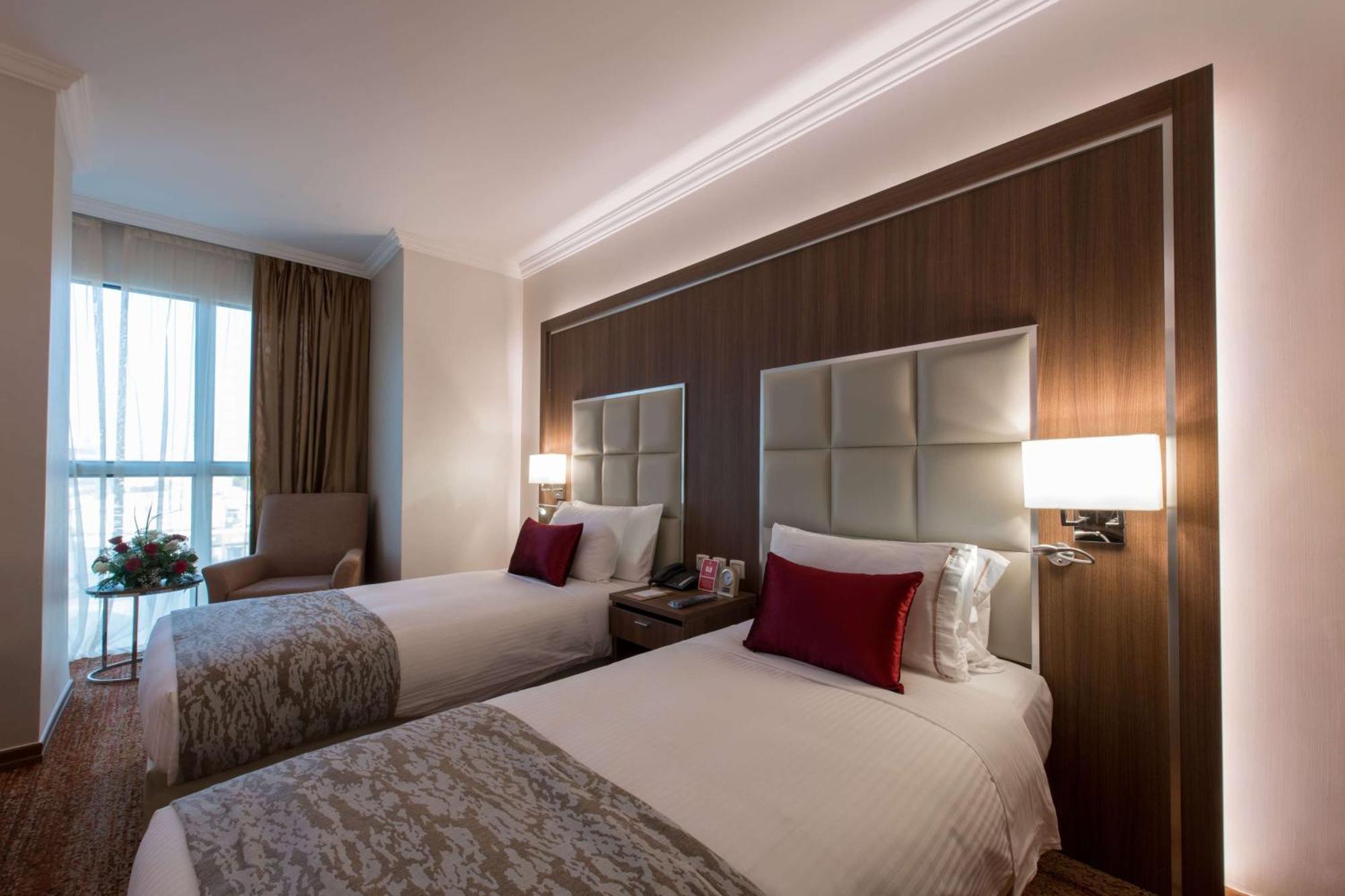 Ramada By Wyndham Continental Jeddah Hotel Exterior foto
