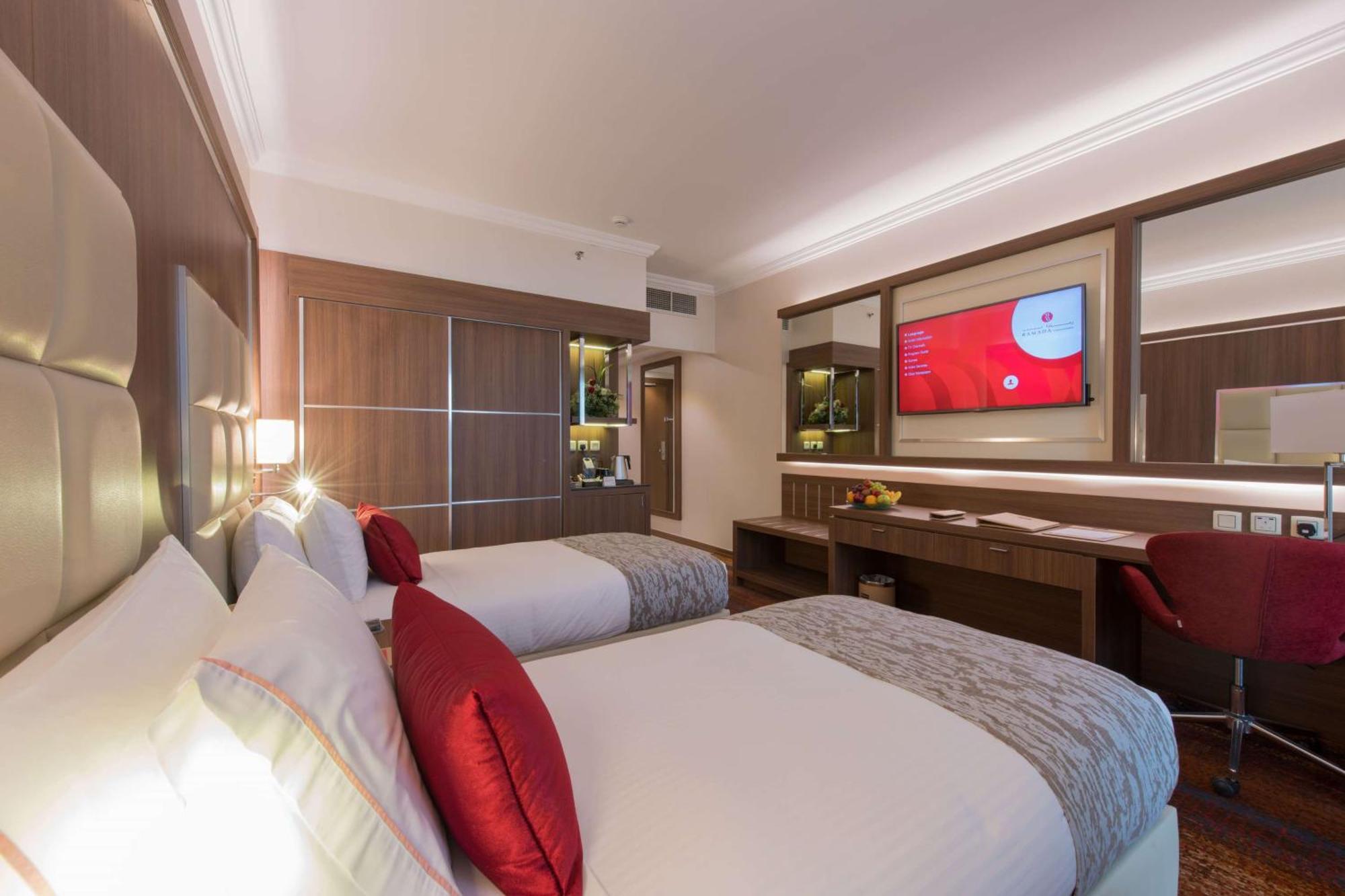 Ramada By Wyndham Continental Jeddah Hotel Exterior foto