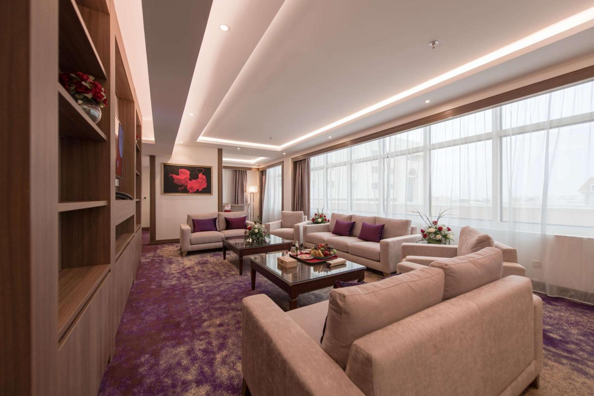 Ramada By Wyndham Continental Jeddah Hotel Exterior foto